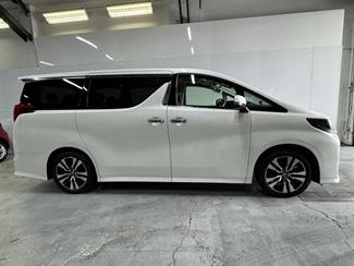 2023 Toyota Alphard - Thumbnail