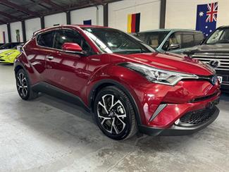 2017 Toyota C-HR - Thumbnail