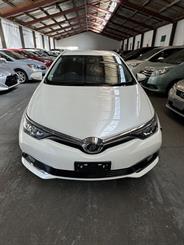 2015 Toyota Auris - Thumbnail