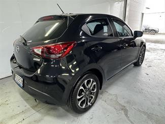 2016 Mazda Mazda2 - Thumbnail